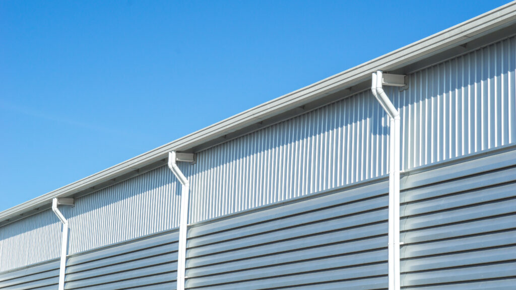 New commercial gutters installation